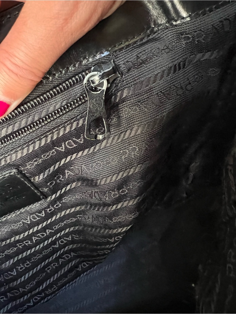 Prada Bag - Picture 7 of 16